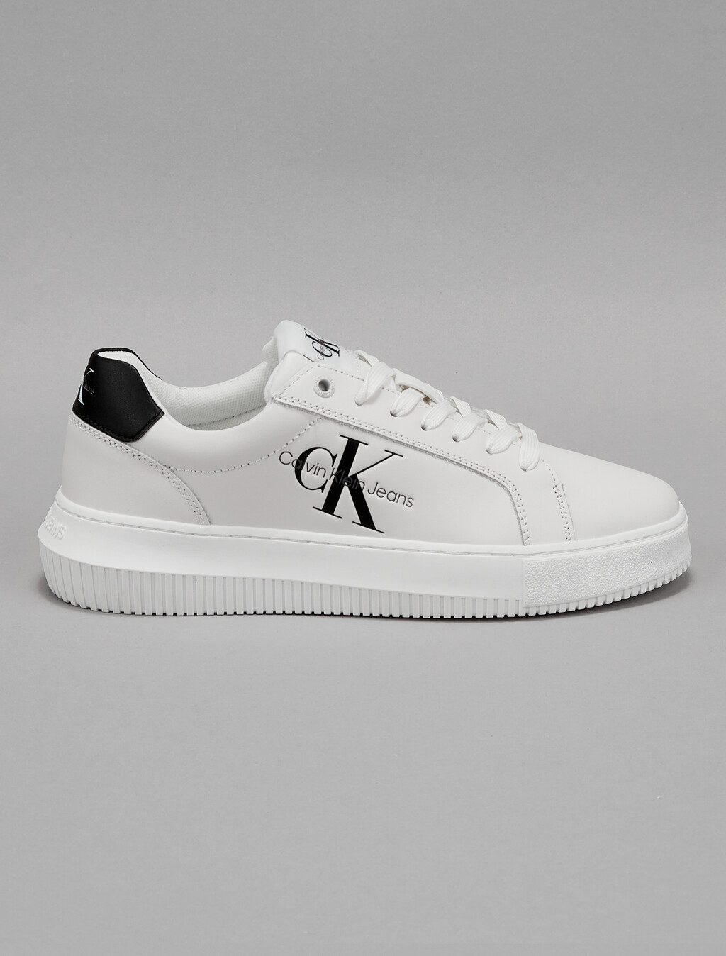 Buy 여성 말모 스니커즈 YW00823 in color ANCIENT WHITE/BLACK