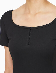 Buy 여성 센슈얼 밀라노 드레스 in color CK BLACK