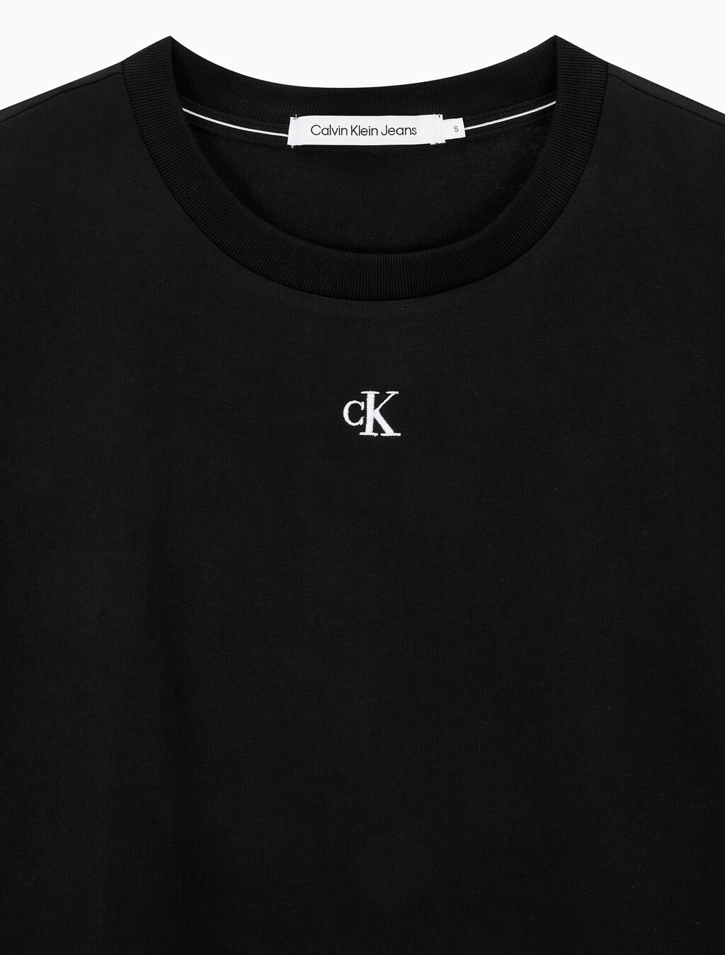 Buy 여성 그래픽 크롭 반팔 티셔츠 in color CK BLACK