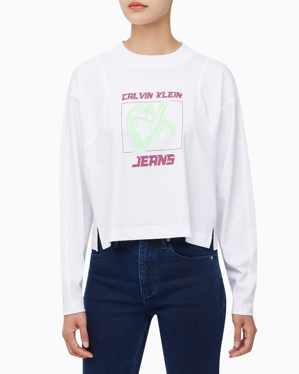 Buy 여성 하이퍼 리얼 롱슬리브 패션티 in color BRIGHT WHITE