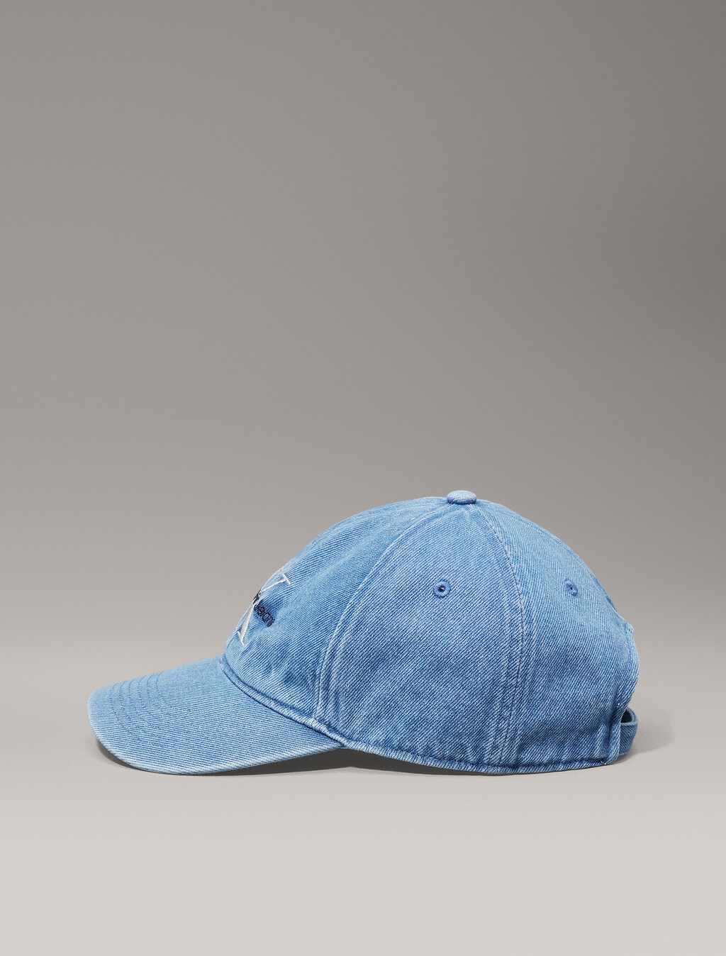 Buy 남녀공용 CKJ 모노그램 데님 엠브로이더리 볼캡 in color BLUE