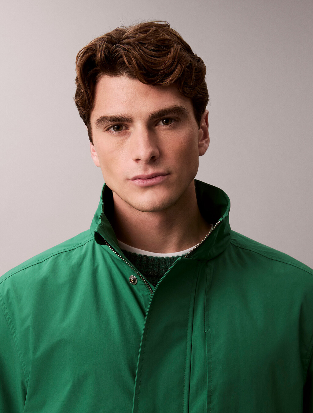 Buy 남성 라이트웨이트 릴렉스 숏 파카 in color Green