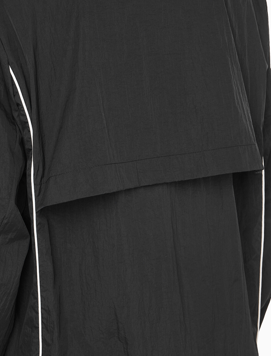 Buy 남성 릴렉스핏 스탠드 카라 트랙 자켓 in color BLACK