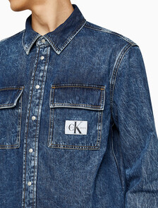 Buy 남성 릴렉스핏 유틸리티 데님 셔츠 in color MID BLUE BACK EMBRO