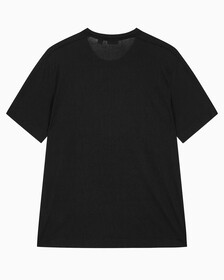 Buy 남성 레귤러핏 숄더 로고 숏슬리브 티셔츠 in color BLACK
