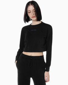 Buy 여성 에센셜 크롭 긴팔 티셔츠 in color BLACK