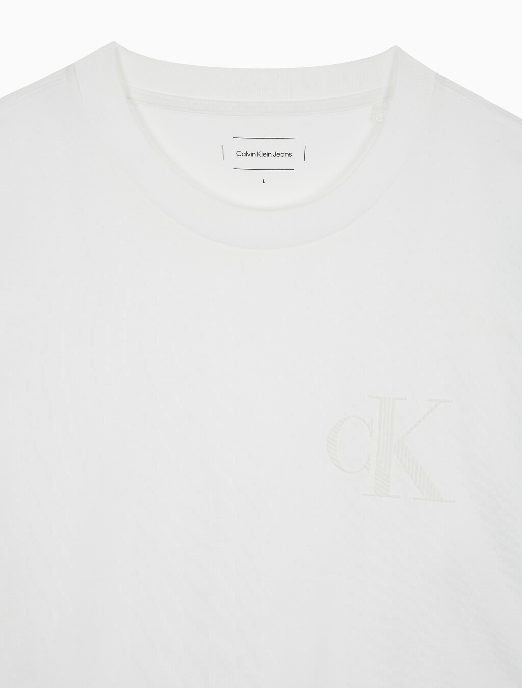 Buy 남성 레귤러핏 그래픽 로고 긴팔 티셔츠 in color BRIGHT WHITE