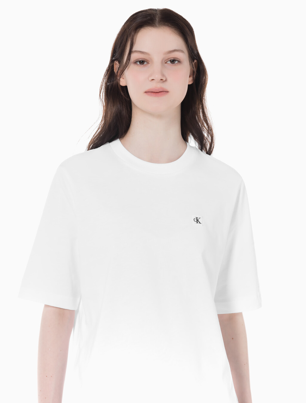 Buy 여성 릴렉스 로고 반팔 티셔츠 in color BRIGHT WHITE