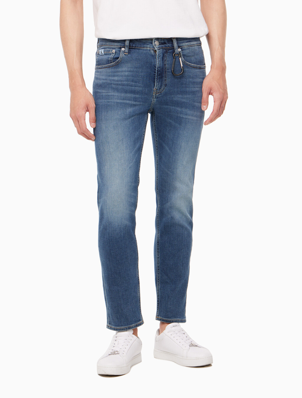 Buy 남성 슬림핏 스트레이트 크롭 데님 in color BLUE BLACK HANGER LOOP