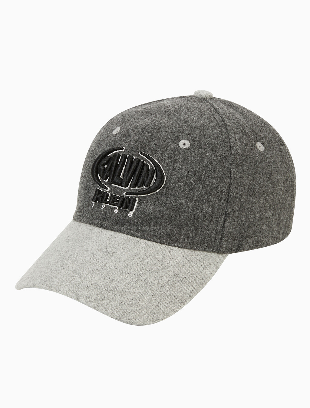 Buy 남녀공용  캘빈 컬러블락 볼캡 in color GREY