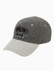 Buy 남녀공용  캘빈 컬러블락 볼캡 in color GREY