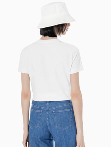 Buy 여성 레귤러핏 스몰 모노그램 로고 반팔 티셔츠  in color BRIGHT WHITE
