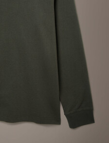 Buy 남성 릴렉스 벨벳 백 모노로고 그래픽 긴팔 티셔츠 in color Green Stone 