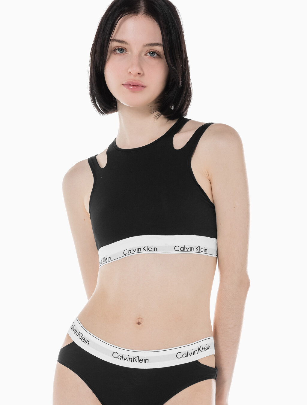 Buy 여성 모던 코튼 디컨스트럭티드 라인드 브라렛 in color BLACK