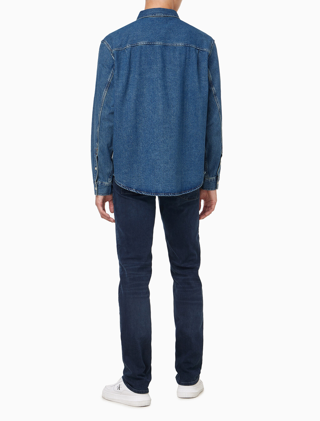 Buy 남성 레귤러핏 클래식 하버블루 워시 긴팔 데님 셔츠 in color Light blue