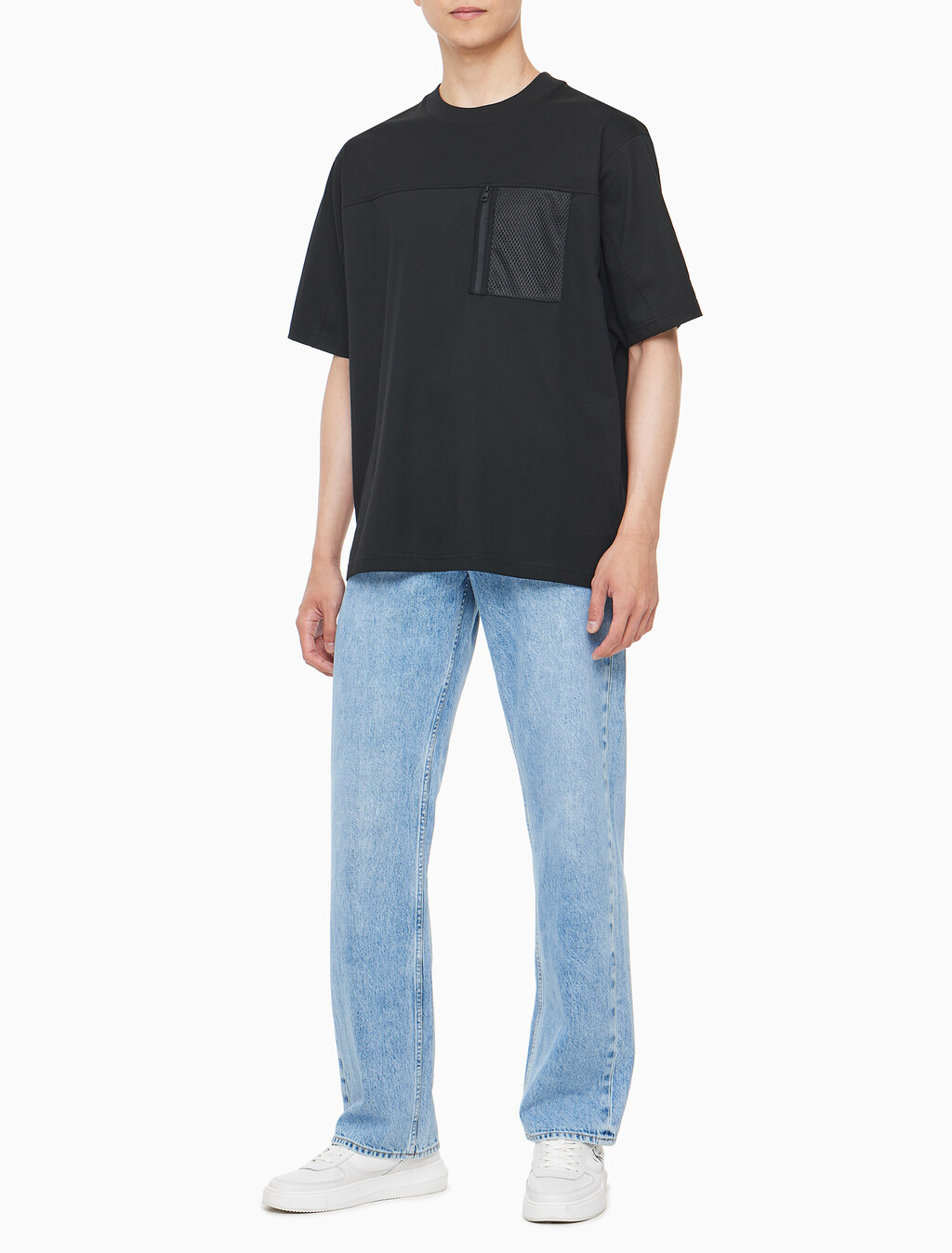 Buy 남성 릴렉스핏 기능성 포켓 반팔 티셔츠 in color CK BLACK