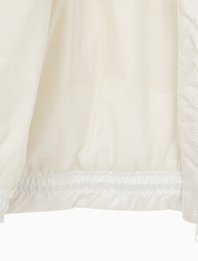 Buy 여성 글로시 디터쳐블 크롭 다운 푸퍼 in color WHITE