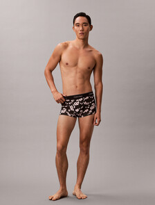 Buy 남성 아이콘 마이크로 스트레치 - VDAY 로우 라이즈 트렁크 in color Black Print