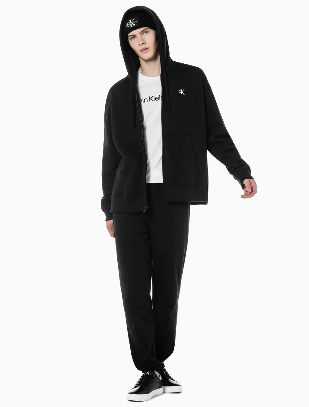 Buy 남성 스탠다드 로고 테리 조거팬츠 in color BLACK BEAUTY