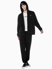 Buy 남성 스탠다드 로고 테리 조거팬츠 in color BLACK BEAUTY