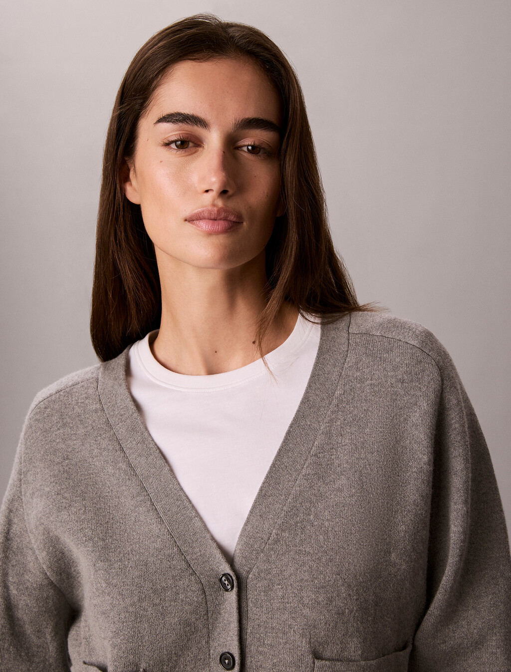 Buy 여성 울 코튼 라글란 가디건 in color MEDIUM GREY HEATHER