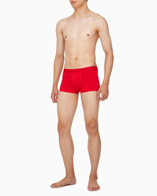 Buy 남성 CK 블랙 울트라서포트 로우라이즈 트렁크 in color ROUGE