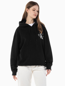 Buy 남녀공용 릴렉스핏 스몰 모노그램 로고 기모 후디 in color CK BLACK