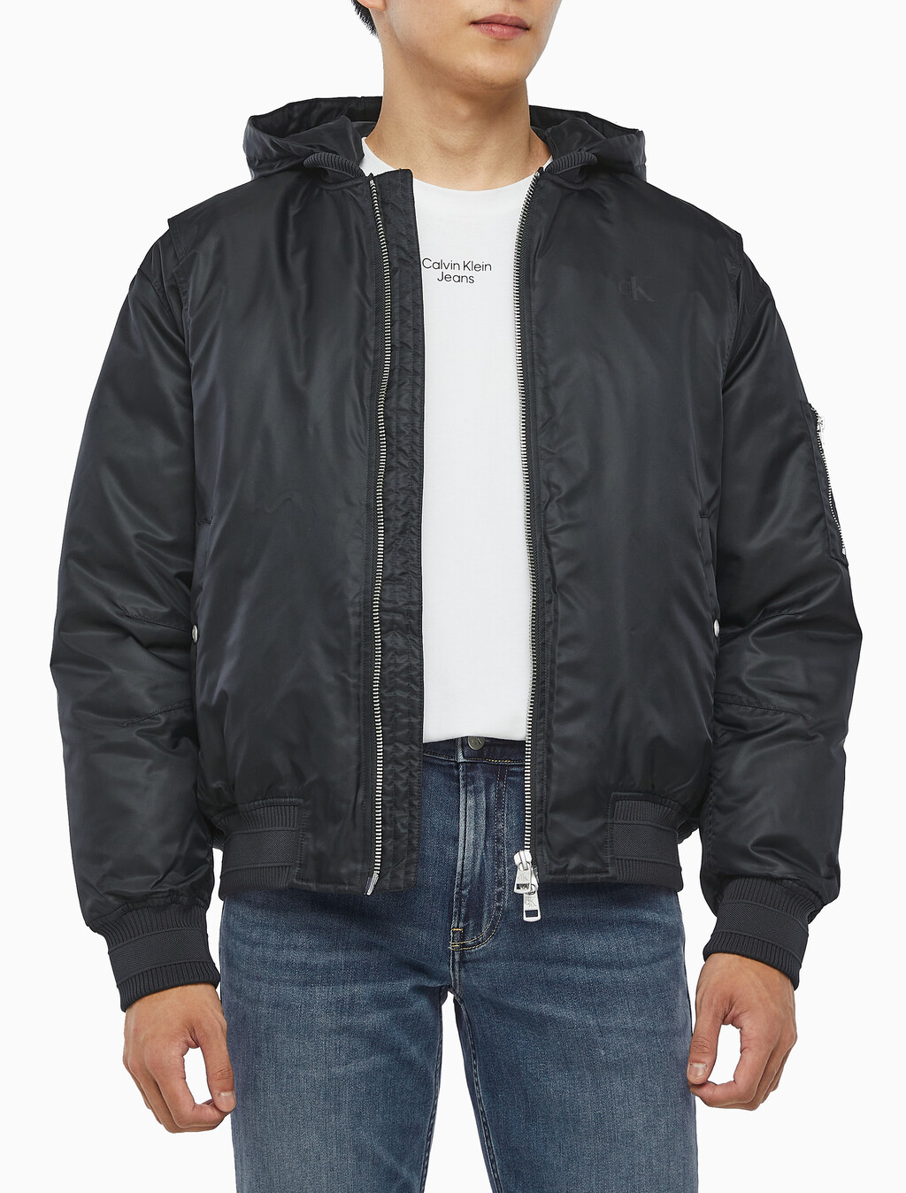 Buy 남성 후디 보머 다운 자켓 in color CK BLACK
