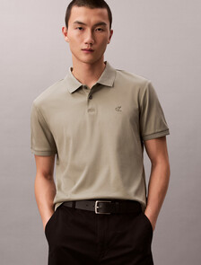 Buy 클래식 인터록 폴로 티 in color Grey