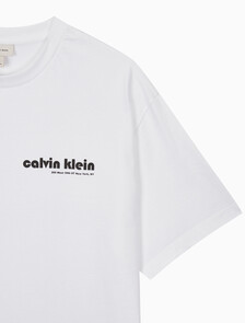 Buy 남성 릴렉스핏 바우하우스 로고 반팔 티셔츠 in color BRILLIANT WHITE