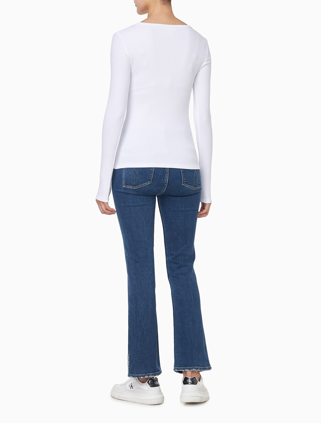 Buy 여성 L/S 우블 라벨 스쿱넥 립 티셔츠 in color BRILLIANT WHITE