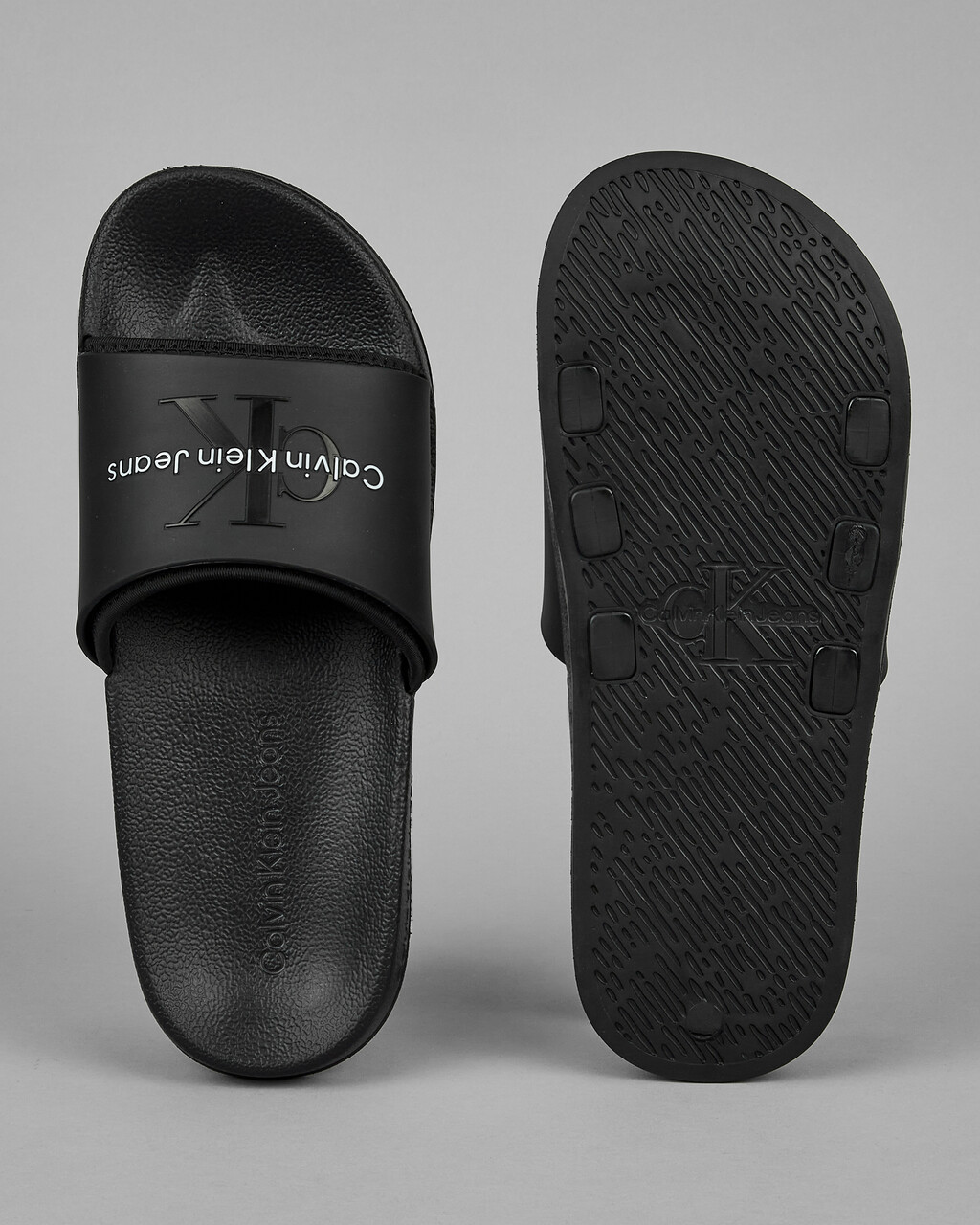 Buy 여성 노리치 슬리퍼 YW00585 in color BLACK