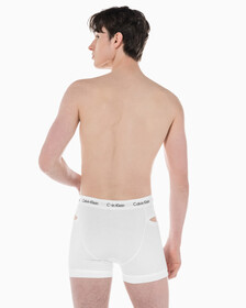 Buy 남성 코튼 스트레치 디컨스트럭티드 트렁크 in color WHITE