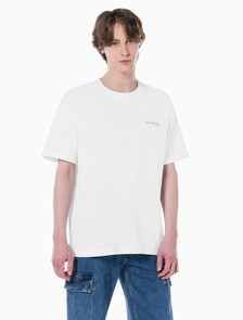 Buy 남녀공용 릴렉스핏 로고 반팔 티셔츠 in color BRIGHT WHITE