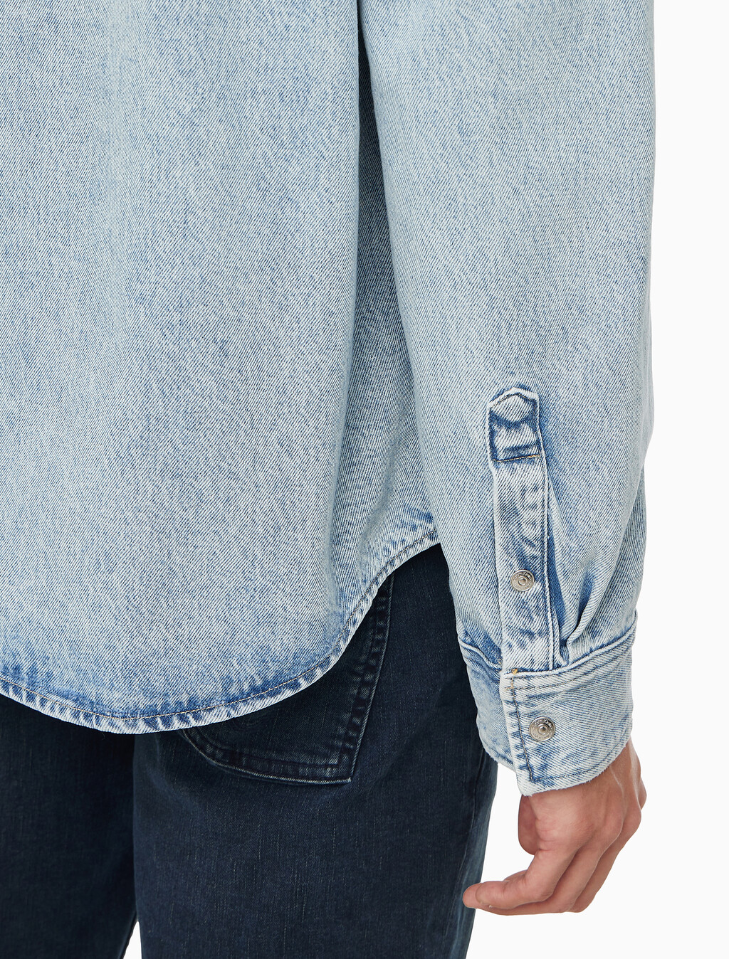 Buy 남성 레귤러핏 라이트블루 데님 셔츠 in color CHALKY BLUE