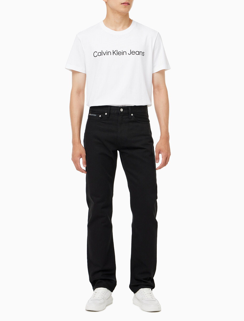 Buy 남성 스탠다드 스트레이트핏 블랙 데님 in color WASHED BLACK LOGO LACE