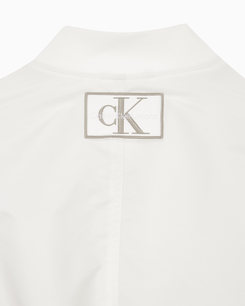 Buy 여성 릴렉스핏 크롭 보머 재킷 in color WHITE