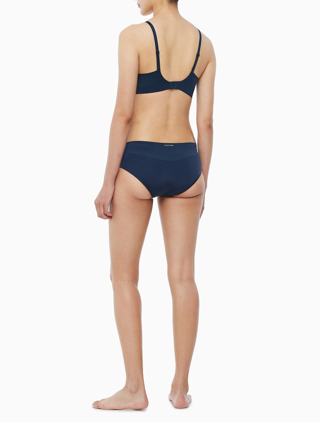 Buy 여성 인비져블 테일러드 NSE AF 트라이앵글 브라 in color BLUEBERRY