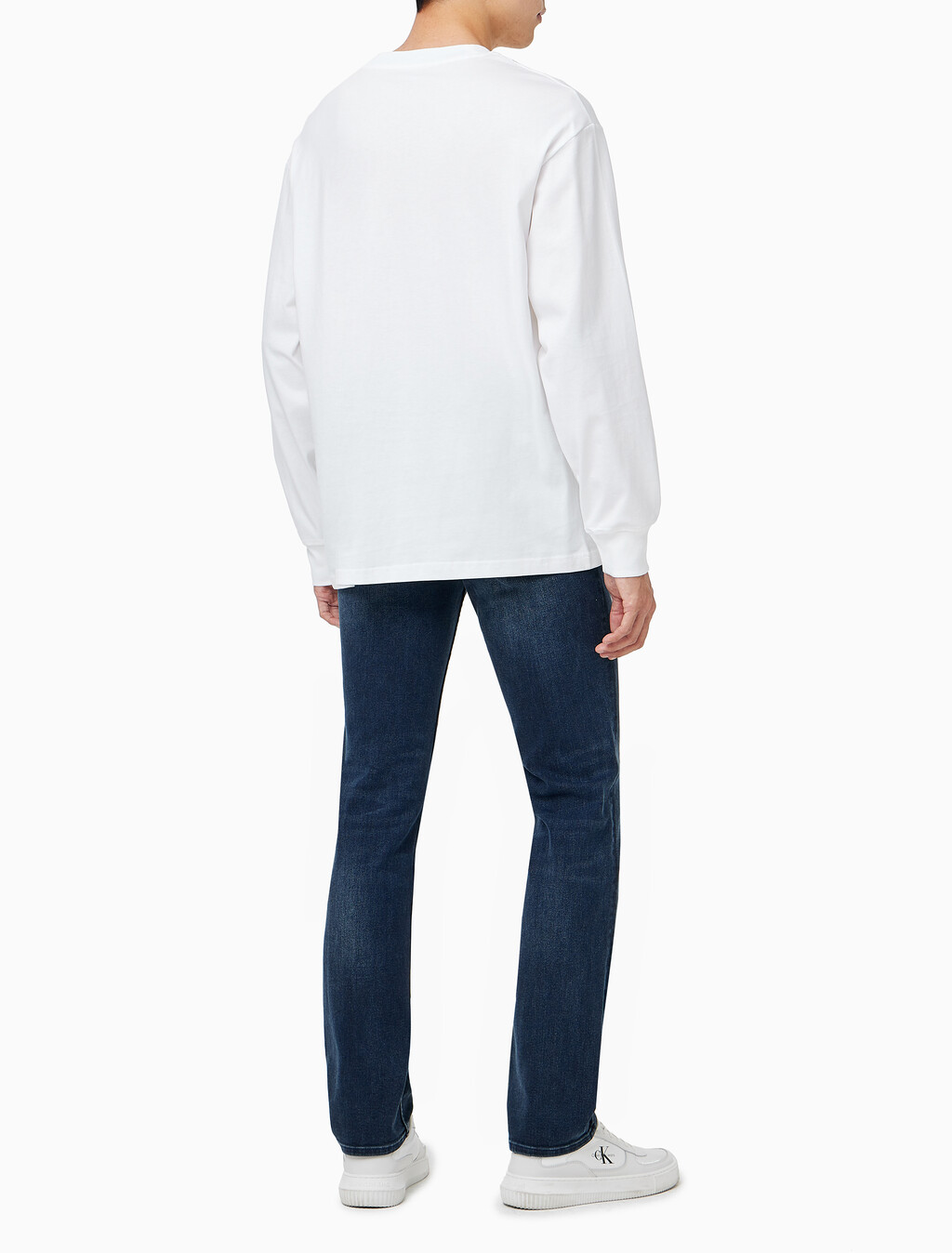 Buy 남녀공용 릴렉스핏 모노그램 로고 긴팔 티셔츠 in color BRIGHT WHITE