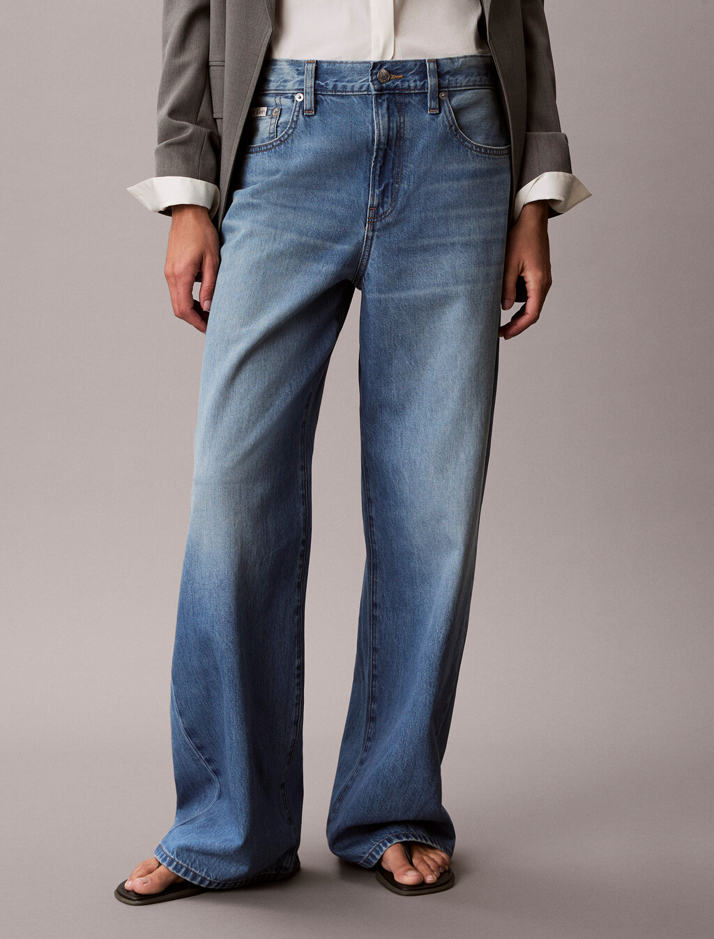 Buy 여성 와이드레그 에코 데님 in color Mid Blue