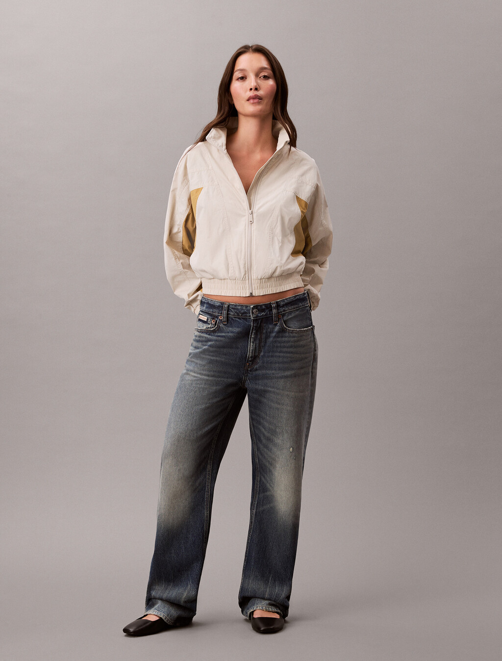 Buy 여성 크롭 돌먼 컬러블록 자켓 in color Ivory