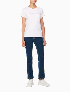 Buy 여성 슬림핏 인스티튜셔널 로고 반팔 티셔츠 in color BRIGHT WHITE