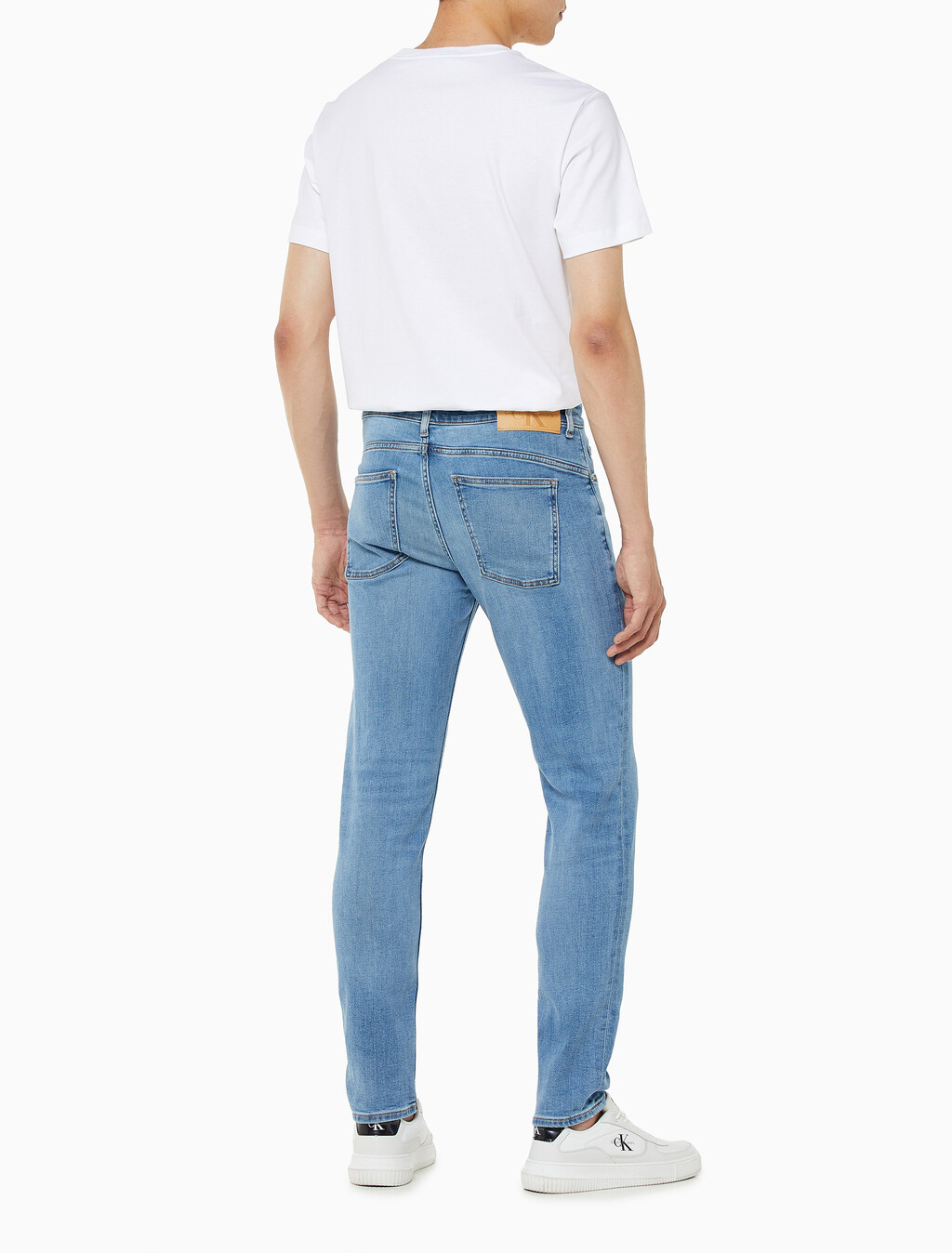 Buy 남성 바디 테이퍼핏 라이트블루 이탈리안 데님 in color CHALKY BLUE