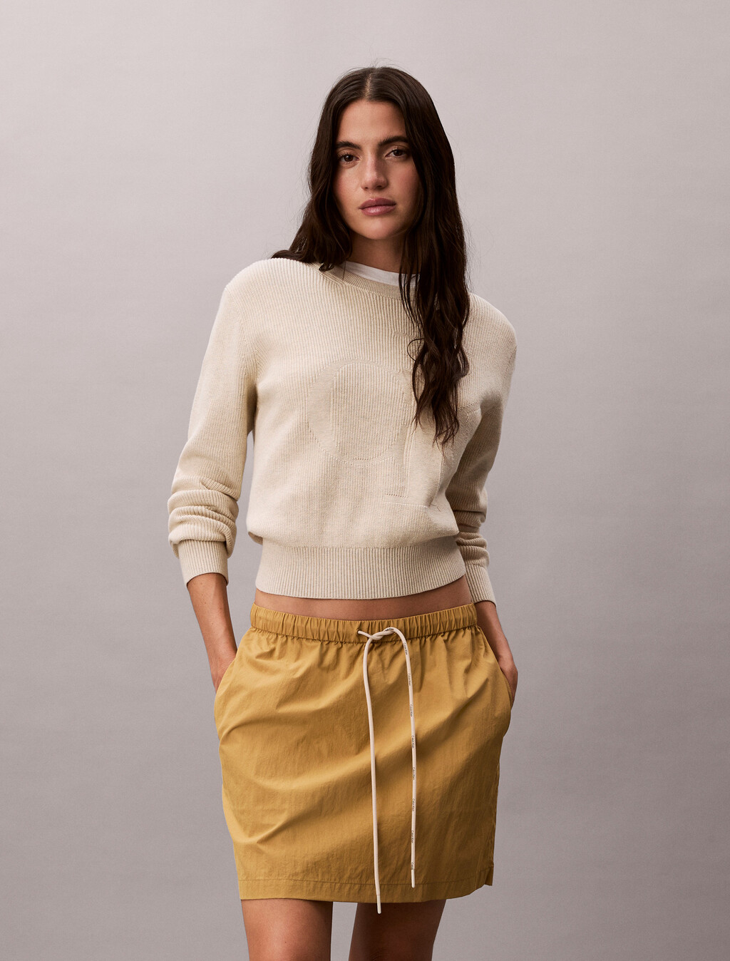 Buy 여성 나일론 미니 스커트 in color Ivory