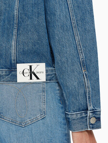 Buy 여성 모노그램 뱃지 데님 자켓 in color MID BLUE BACK EMBRO