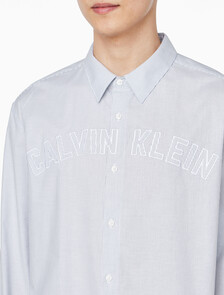 Buy 남성 커브 로고 옥스포드 클래식 셔츠 in color LIGHT BLUE