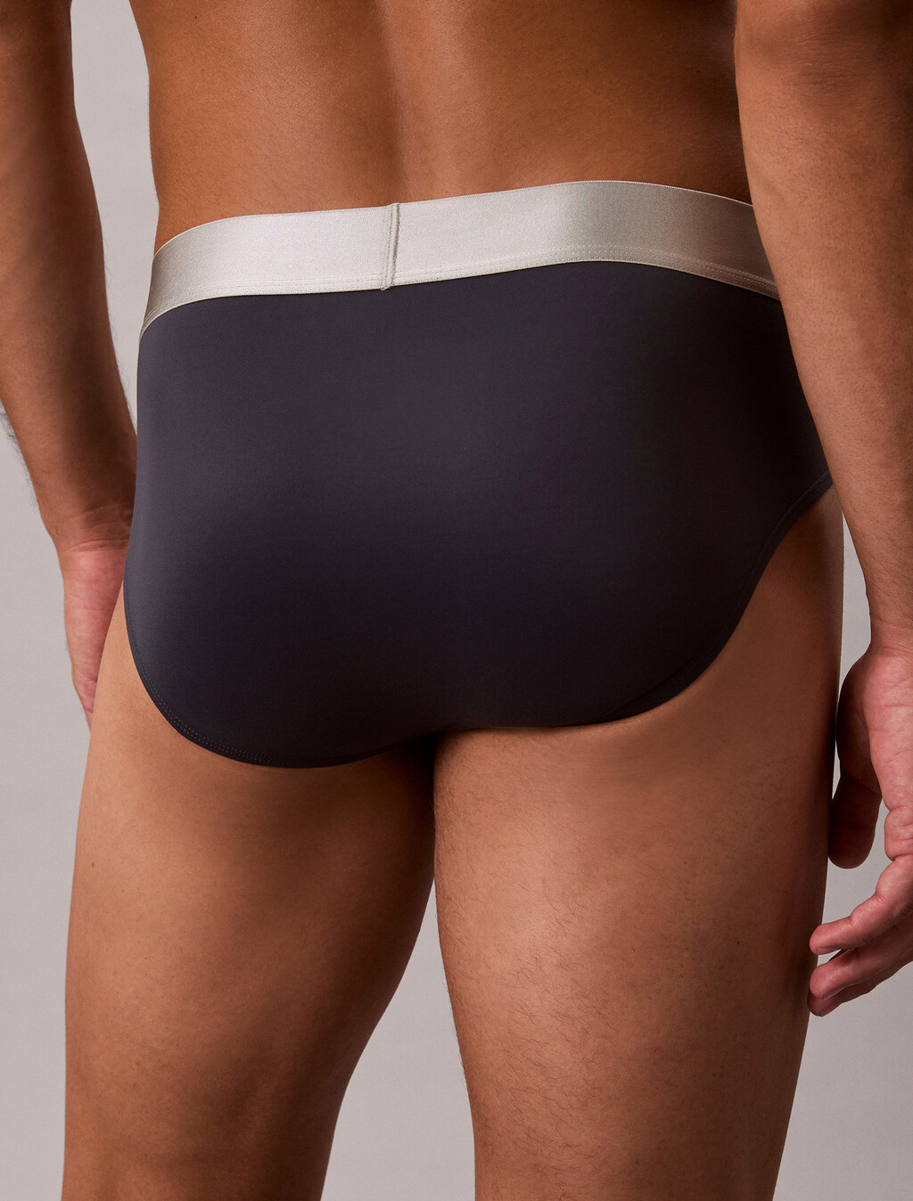 Buy 남성 브러시드 마이크로파이버 스트레치 힙브리프 in color SPEAKEASY