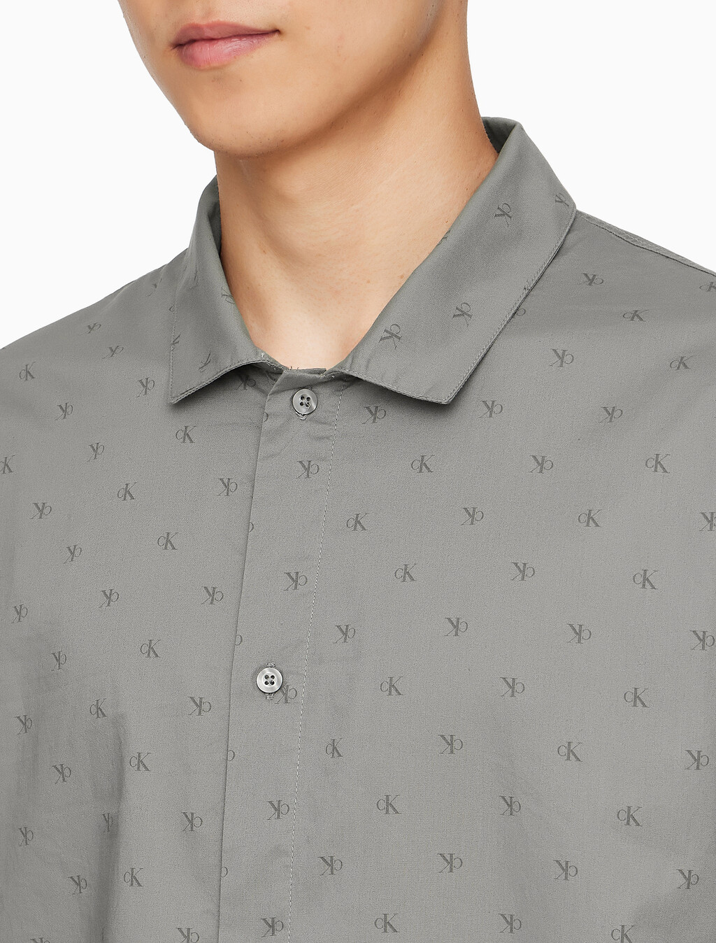 Buy 남성 코튼 포플린 롱슬리브 탑 in color DARK KHAKI