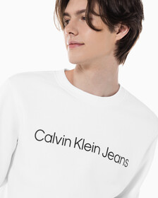Buy 남성 레귤러핏 인스티튜셔널 로고 기모 스웨트셔츠 in color BRIGHT WHITE