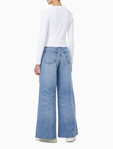Buy 여성 수퍼 와이드핏 미드블루 데님 in color WHITE/CIRRUS GREY/BLACK